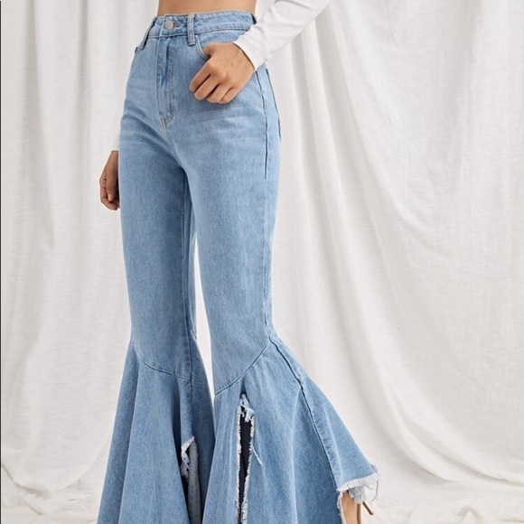 SHEIN Denim - Shein,High-Waist,Raw Hem Flare Jeans, Fun, Funky and Fabulous,So Cool! Size XS